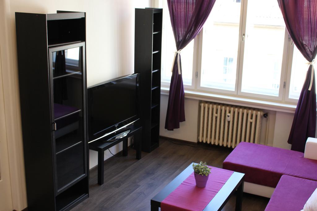 Go Native Prague Apartment Luaran gambar