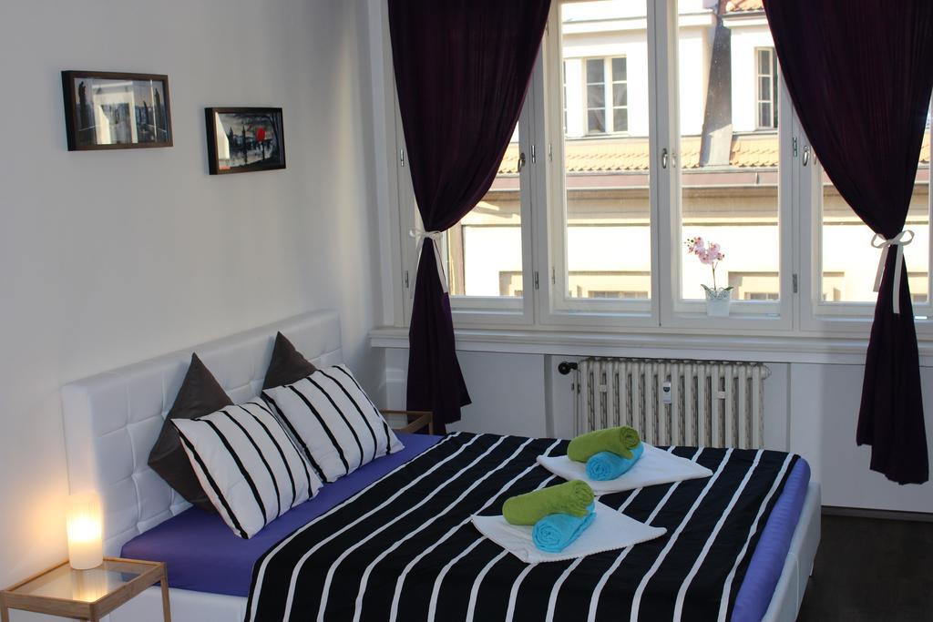 Go Native Prague Apartment Luaran gambar