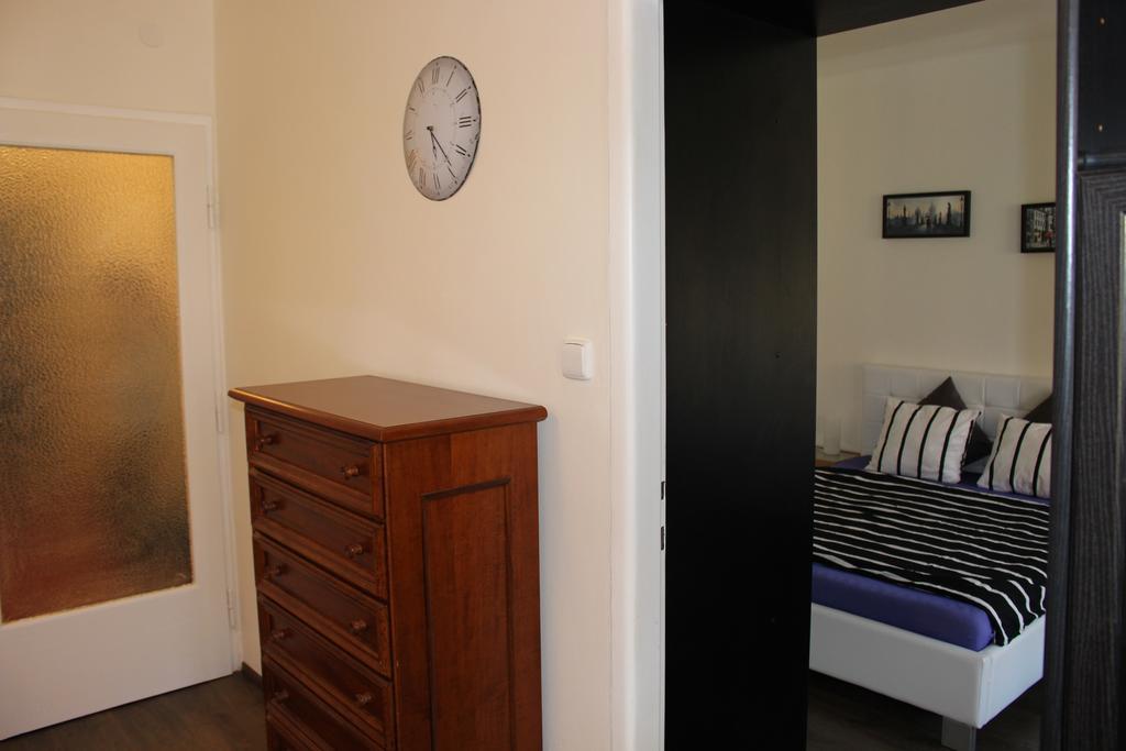Go Native Prague Apartment Luaran gambar
